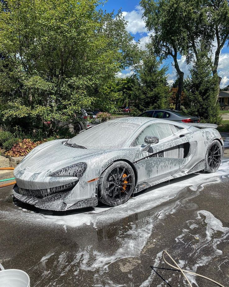 McLaren — Foam Bath